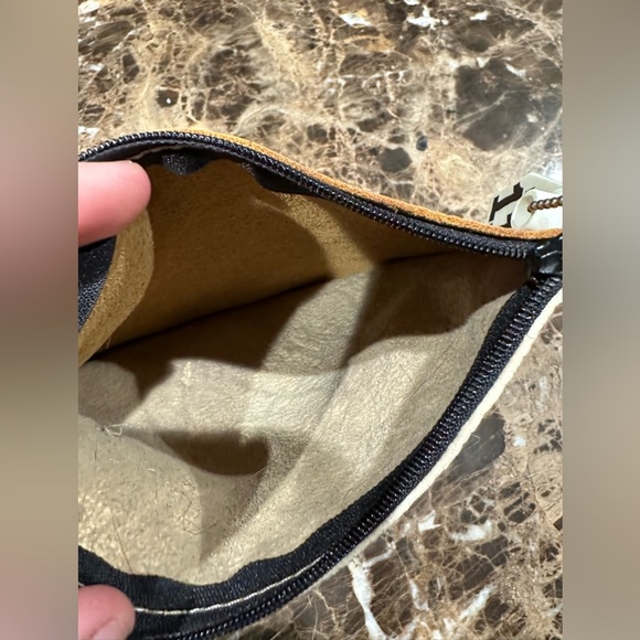 Axis wristlet - Picture 2 of 6